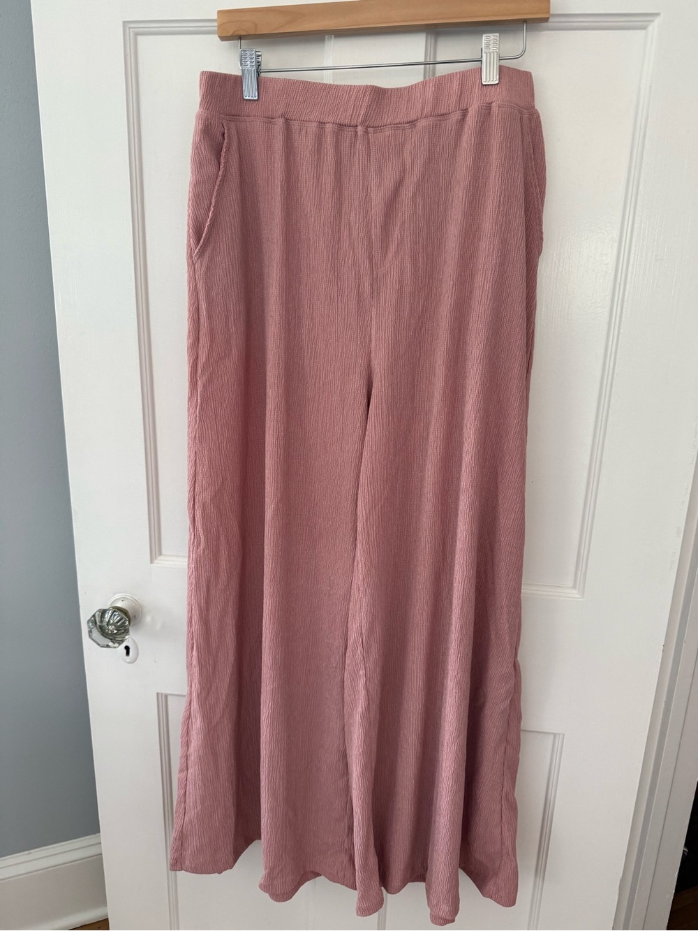 Halara High Waisted Pocket Wide Leg Flowy Casual Pants Bridal Pink Large L NEW - Picture 3 of 7